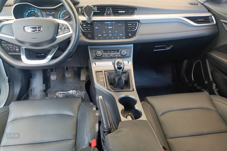 GEELY Emgrand 2020 car image #11
