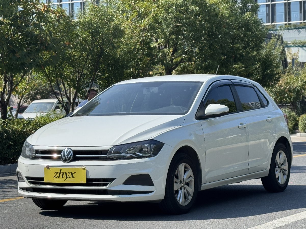 Volkswagen Polo 2022 Volkswagen Polo 2022 صورة سيارة
