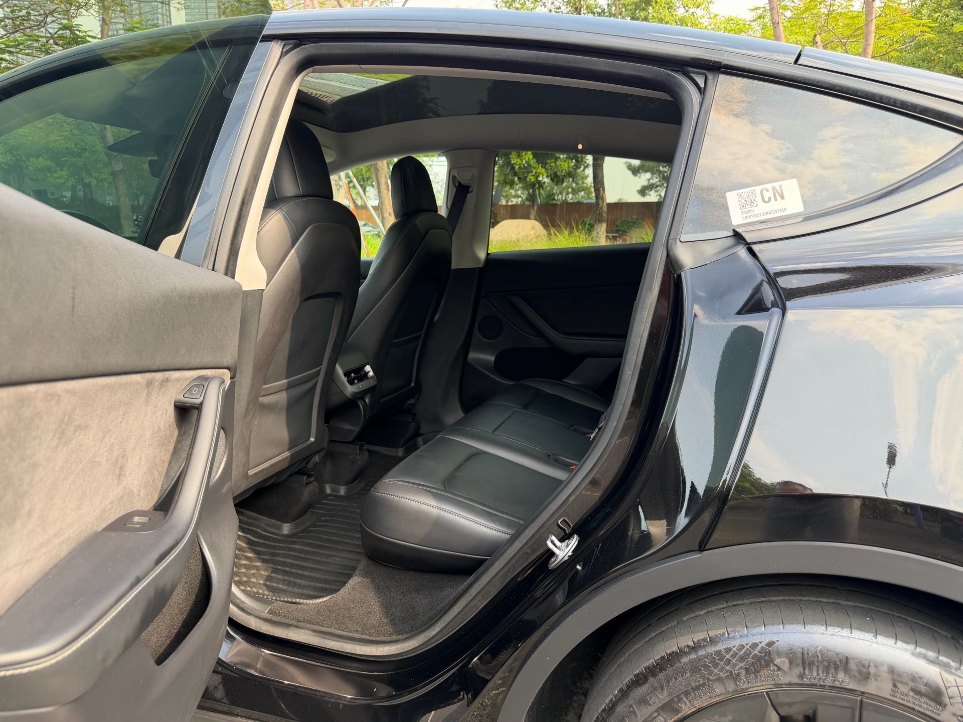 Tesla Model Y 2022 imagen de coche #10
