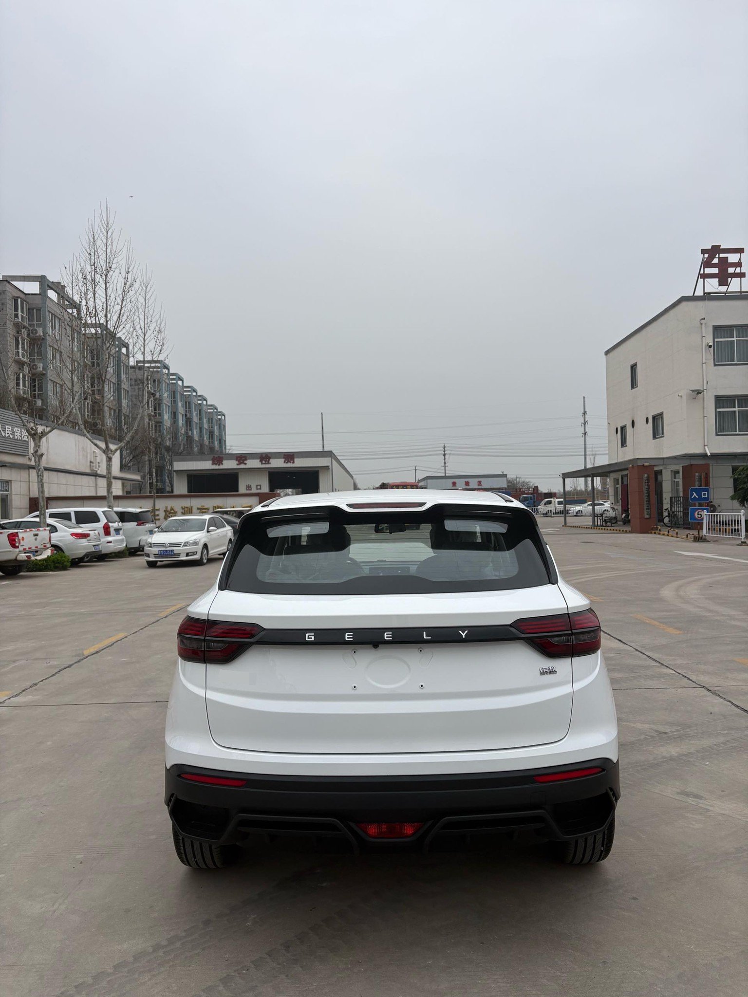 GEELY Coolray 2026 изображение автомобиля #8