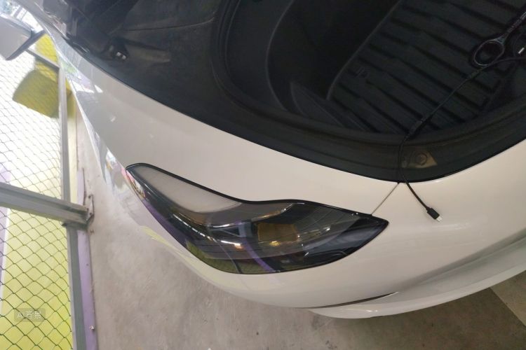 Tesla Model 3 2022 car image #8