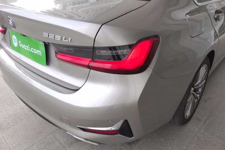BMW 3 Series 2019 #8 BMW 3 Series 2019 car image #8