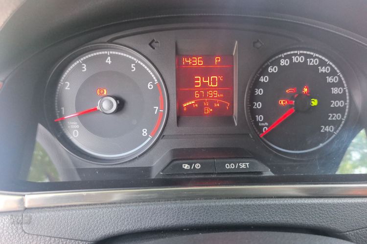 Volkswagen Santana 2016 car image #14