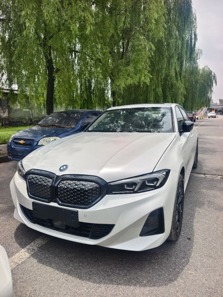 BMW i3 2026 car image 