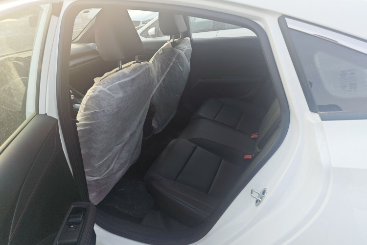 MG 5 2025 image de voiture #12