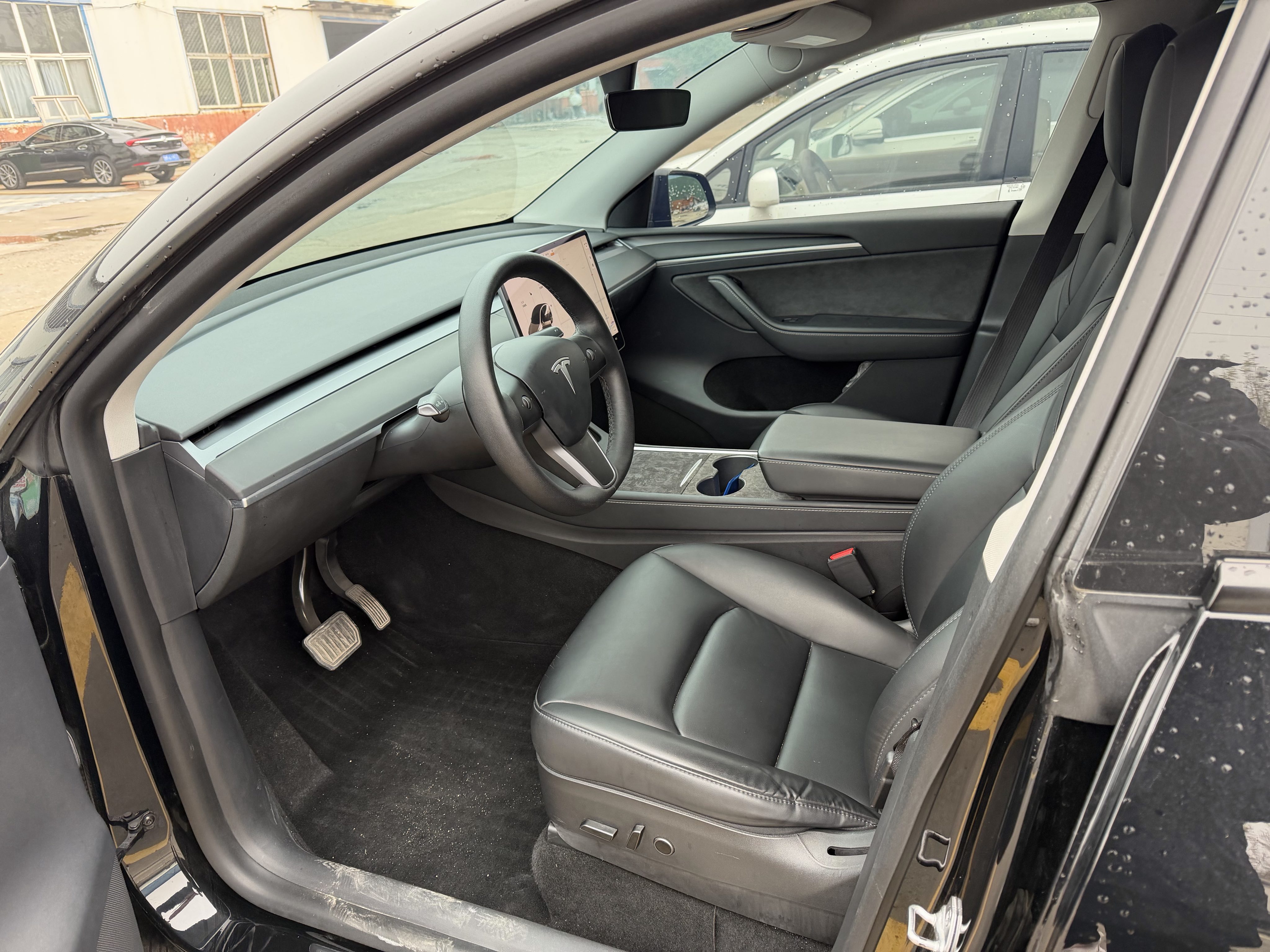 Tesla Model Y 2021 #4 Tesla Model Y 2021 car image #4