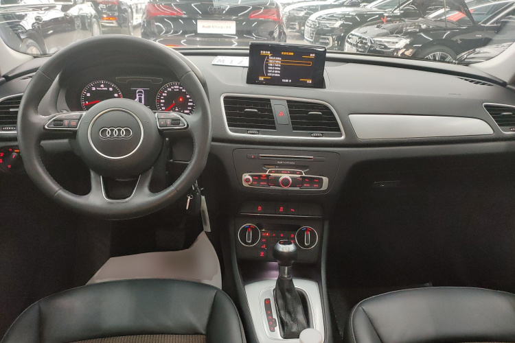 Audi Q3 2019 image de voiture #11