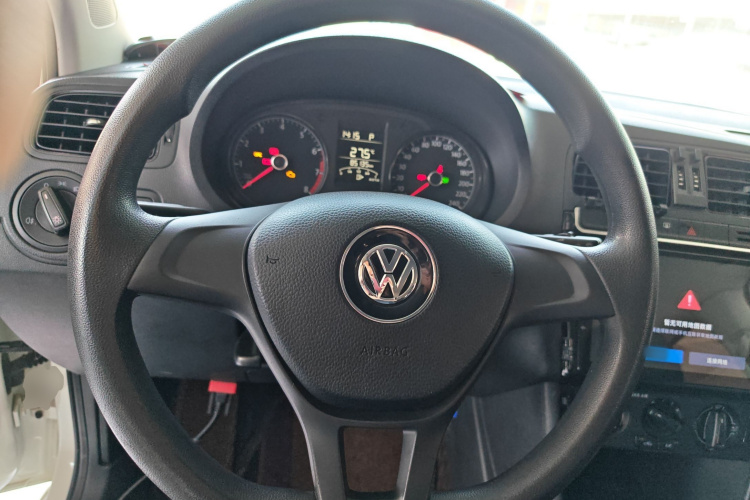 Volkswagen Polo 2018 imagem de carro #11