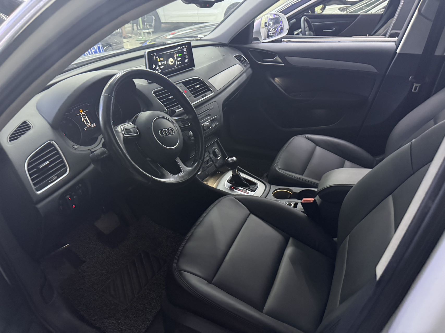 Audi Q3 2014 #2 Audi Q3 2014 car image #2