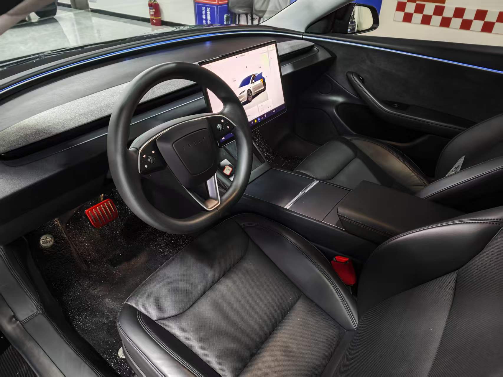 2023 car image #6