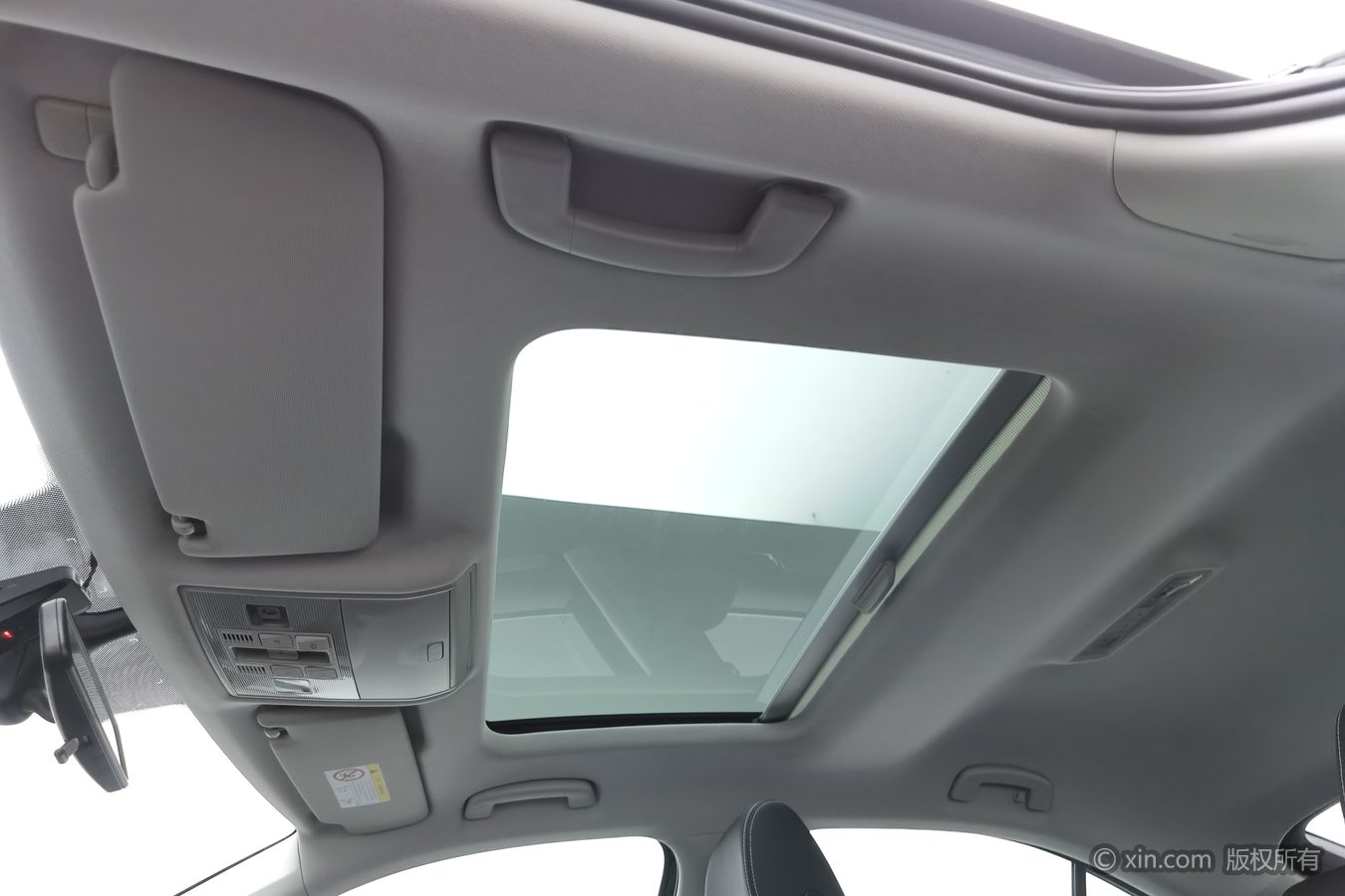 Skoda Superb 2025 car image #15