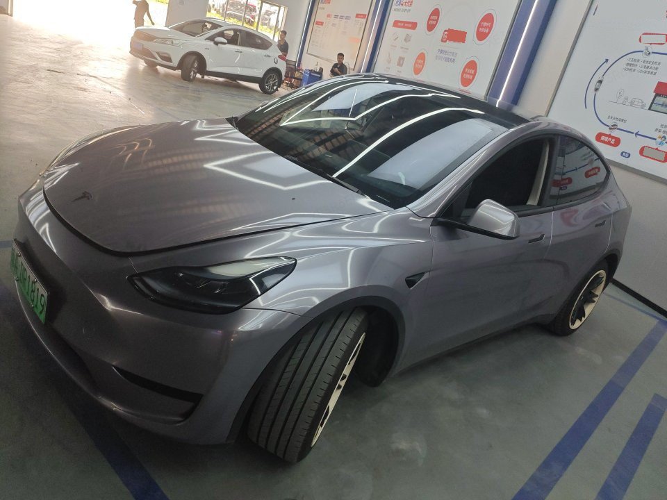 Tesla Model Y 2024 car image 