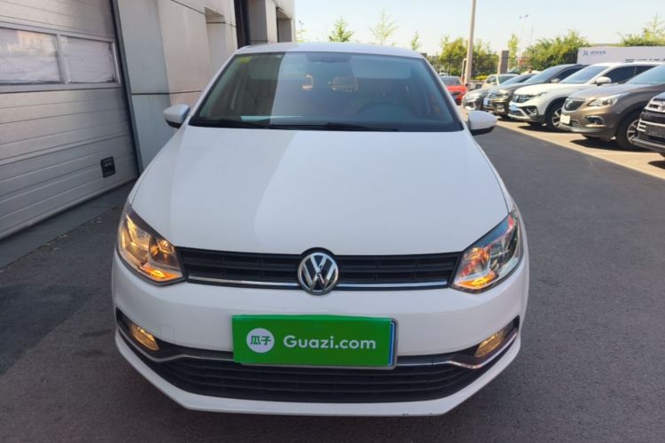 Volkswagen Polo 2015 image de voiture #3