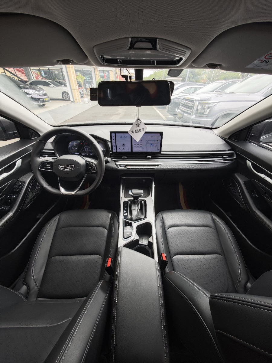 GEELY Emgrand 2024 car image #9