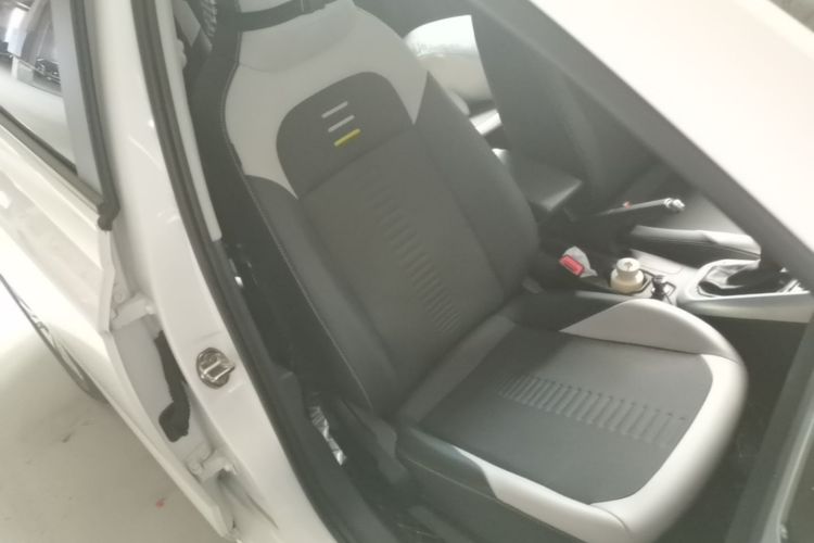 Volkswagen Polo 2020 car image #24