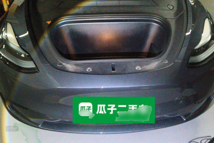 Tesla Model Y 2023 car image #22