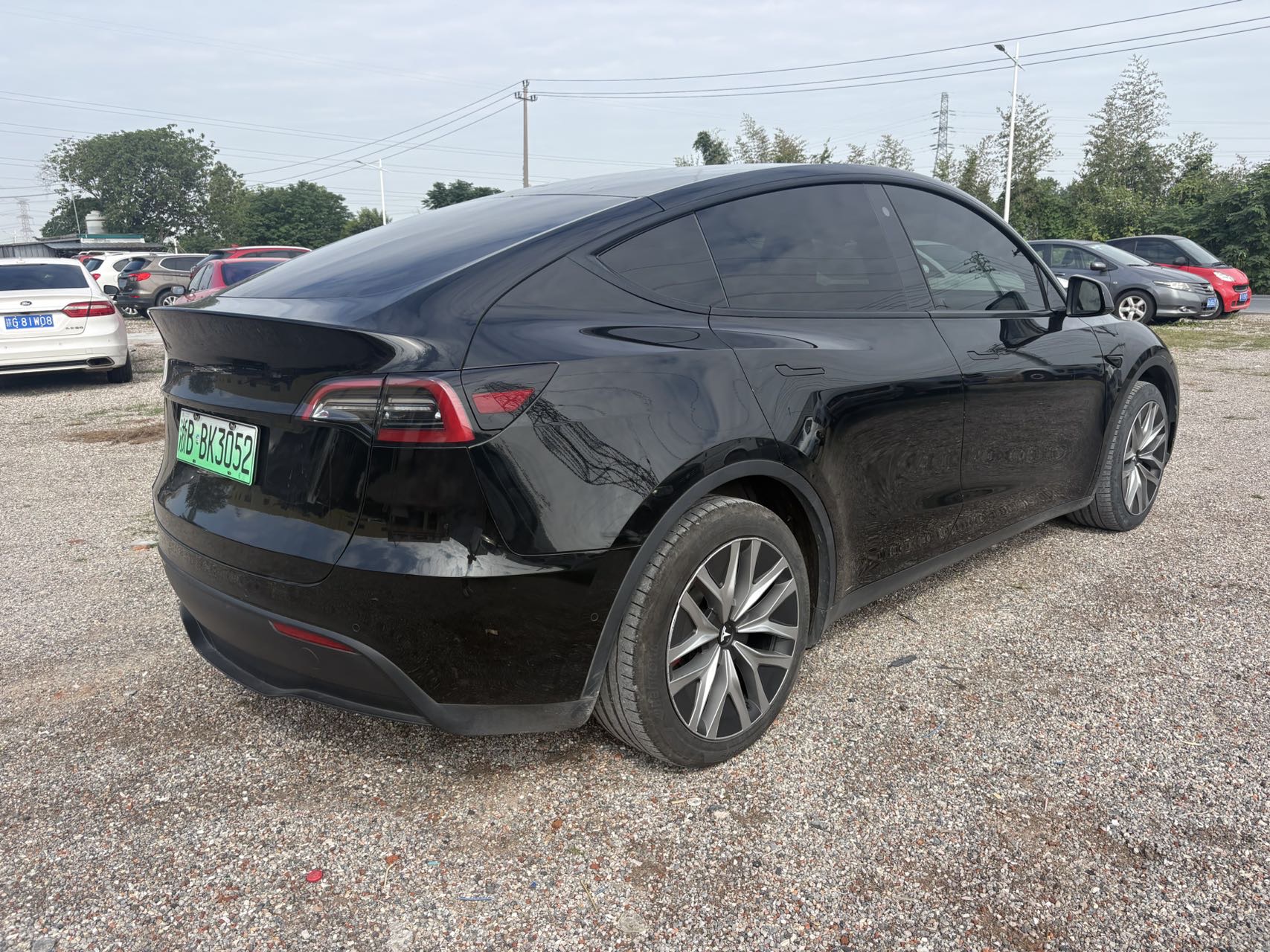 Tesla Model Y 2023 car image #5