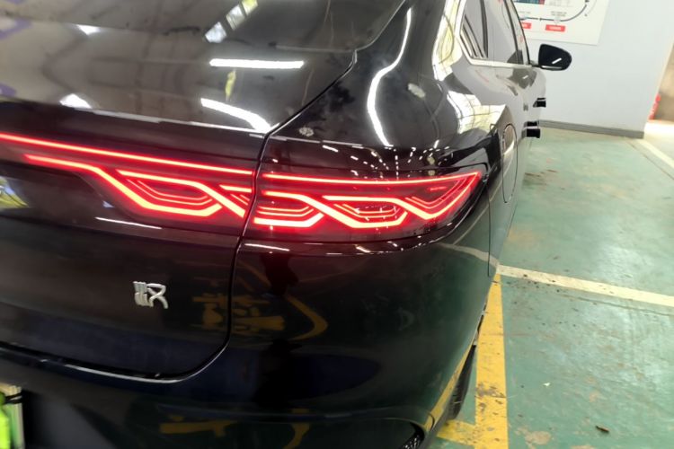 BYD Han 2024 car image #8