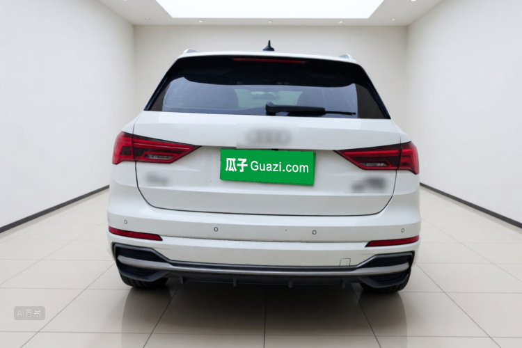 Audi Q3 2023 car image #6