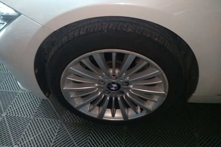 BMW 3 Series 2018 #9 BMW 3 Series 2018 immagine di auto #9