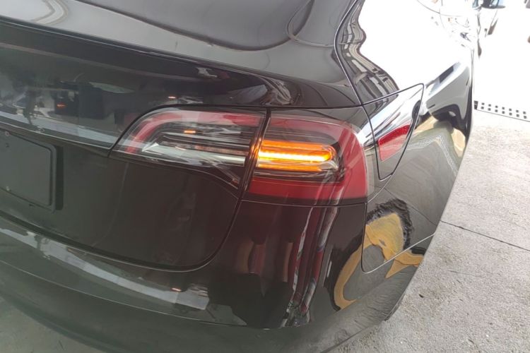 Tesla Model 3 2023 car image #8
