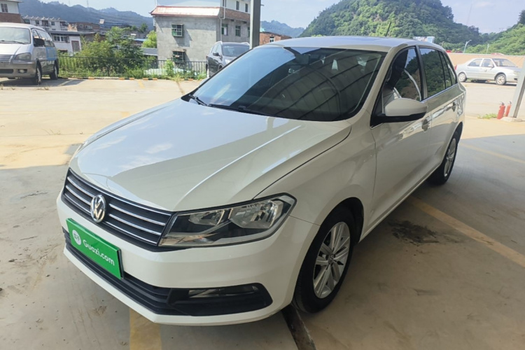Volkswagen Santana 2016 car image #2