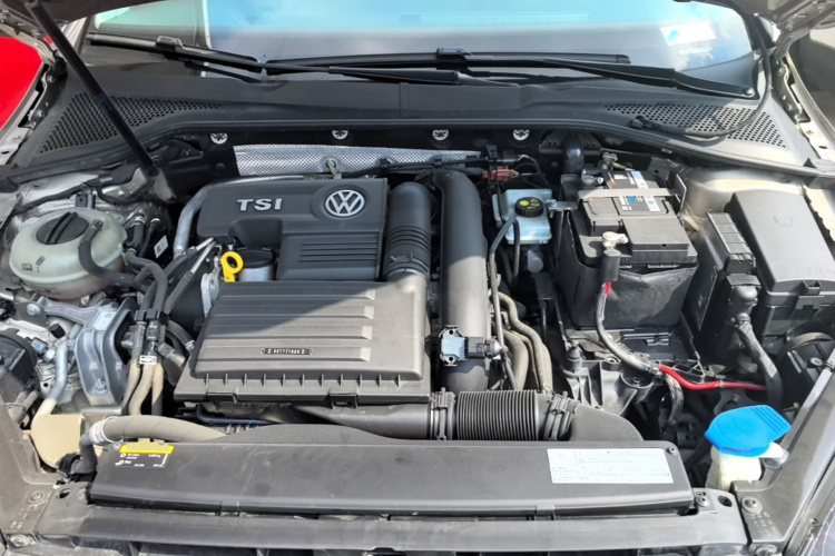 Volkswagen Golf 2017 imagem de carro #22