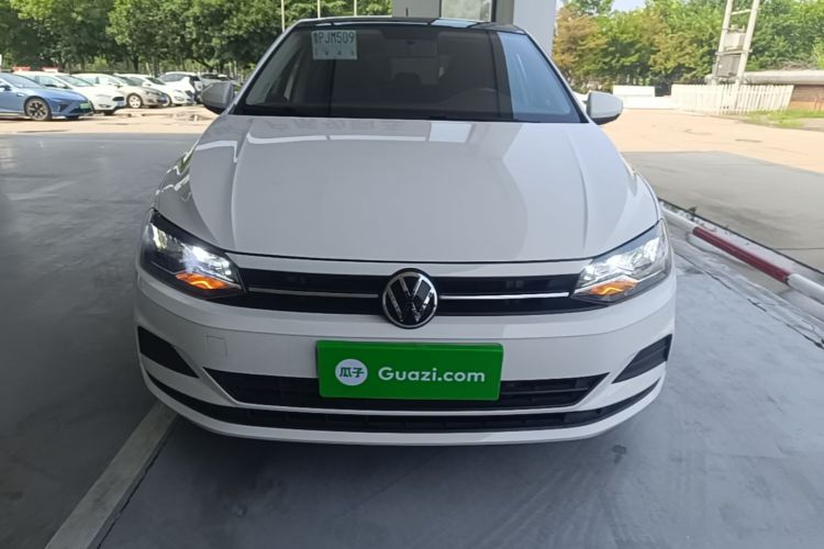 Volkswagen Polo 2021 car image #3