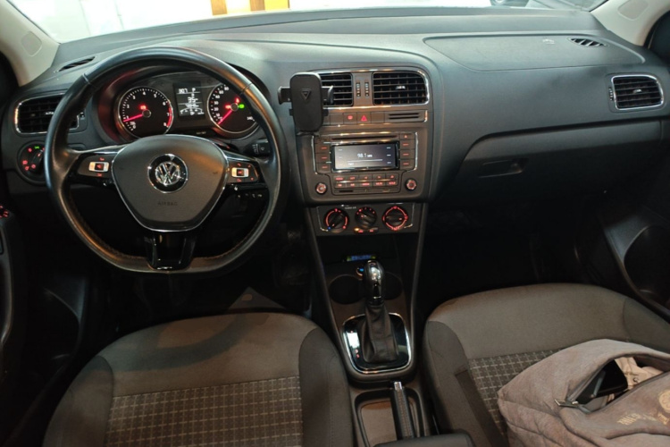 Volkswagen Polo 2017 #10 Volkswagen Polo 2017 car image #10