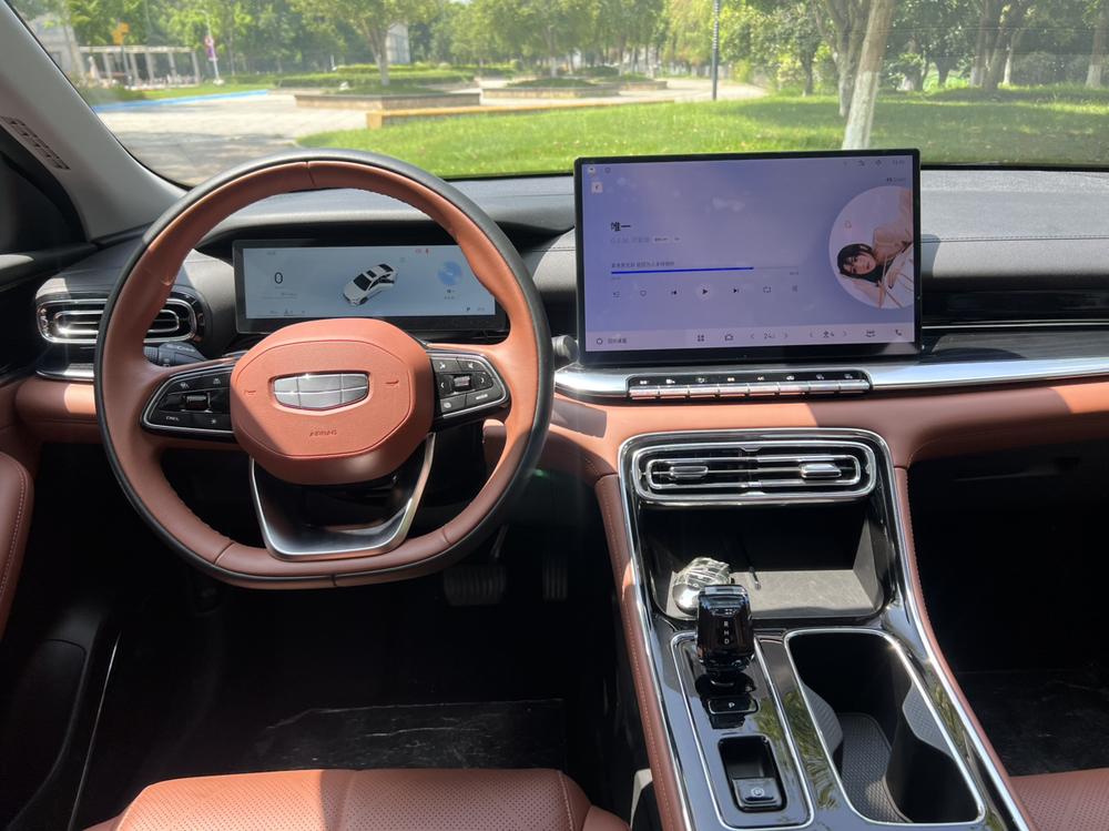 GEELY Emgrand 2025 #8 GEELY Emgrand 2025 car image #8