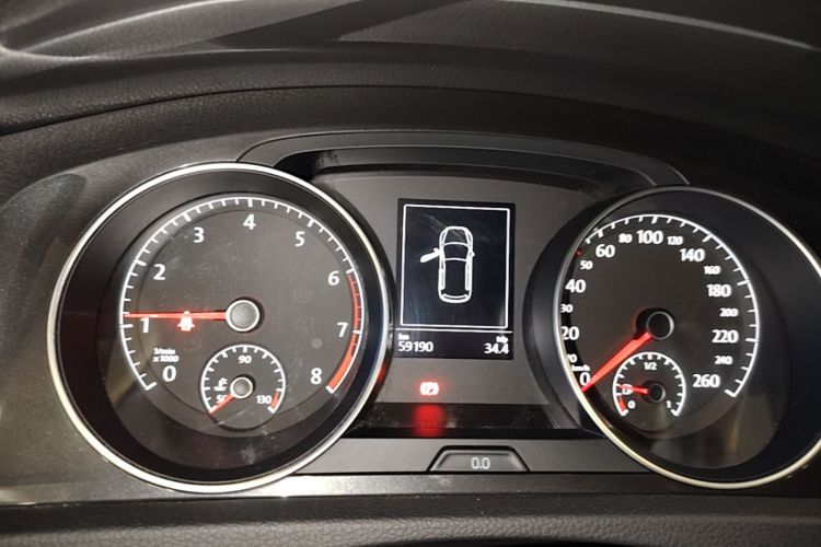 Volkswagen Golf 2019 car image #12