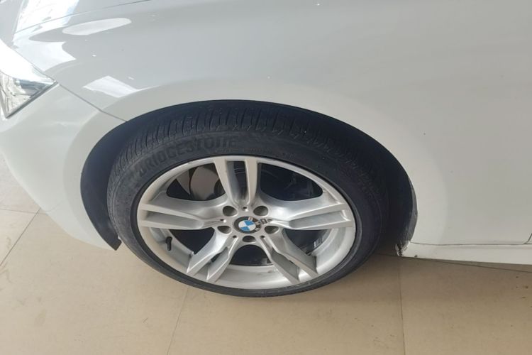 BMW 3 Series 2018 car image #3