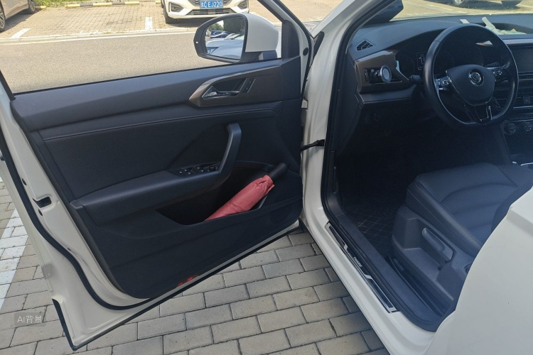 Volkswagen Tharu 2019 car image #18