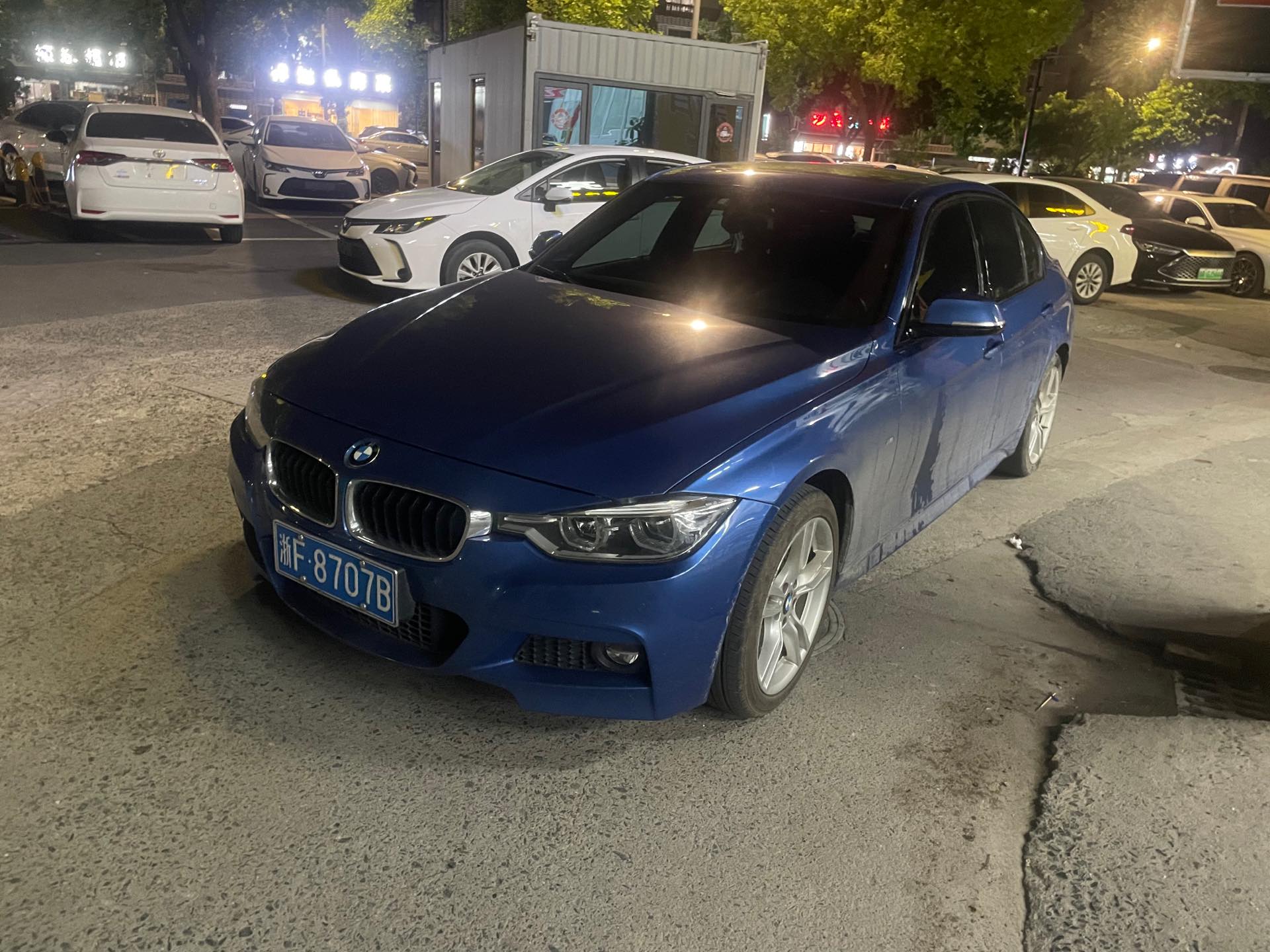 BMW 3 Series 2018 car image 