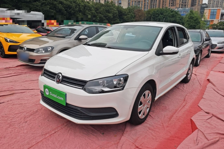 Volkswagen Polo 2016 car image #2