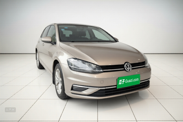 Volkswagen Golf 2018 car image #4