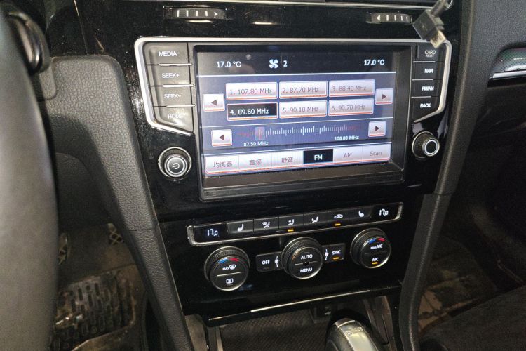 Volkswagen Golf 2016 imagen de coche #13