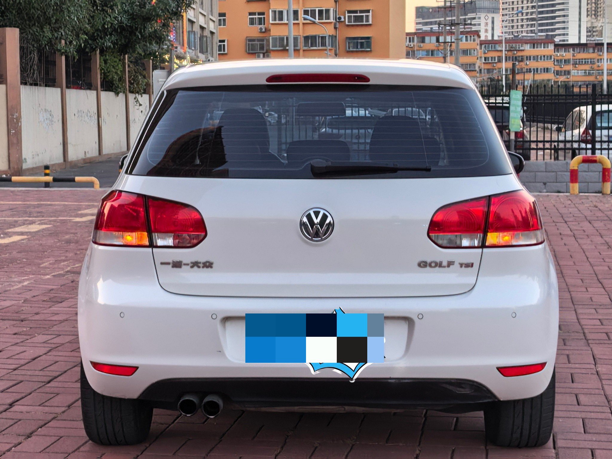 Volkswagen Golf 2012 car image #9