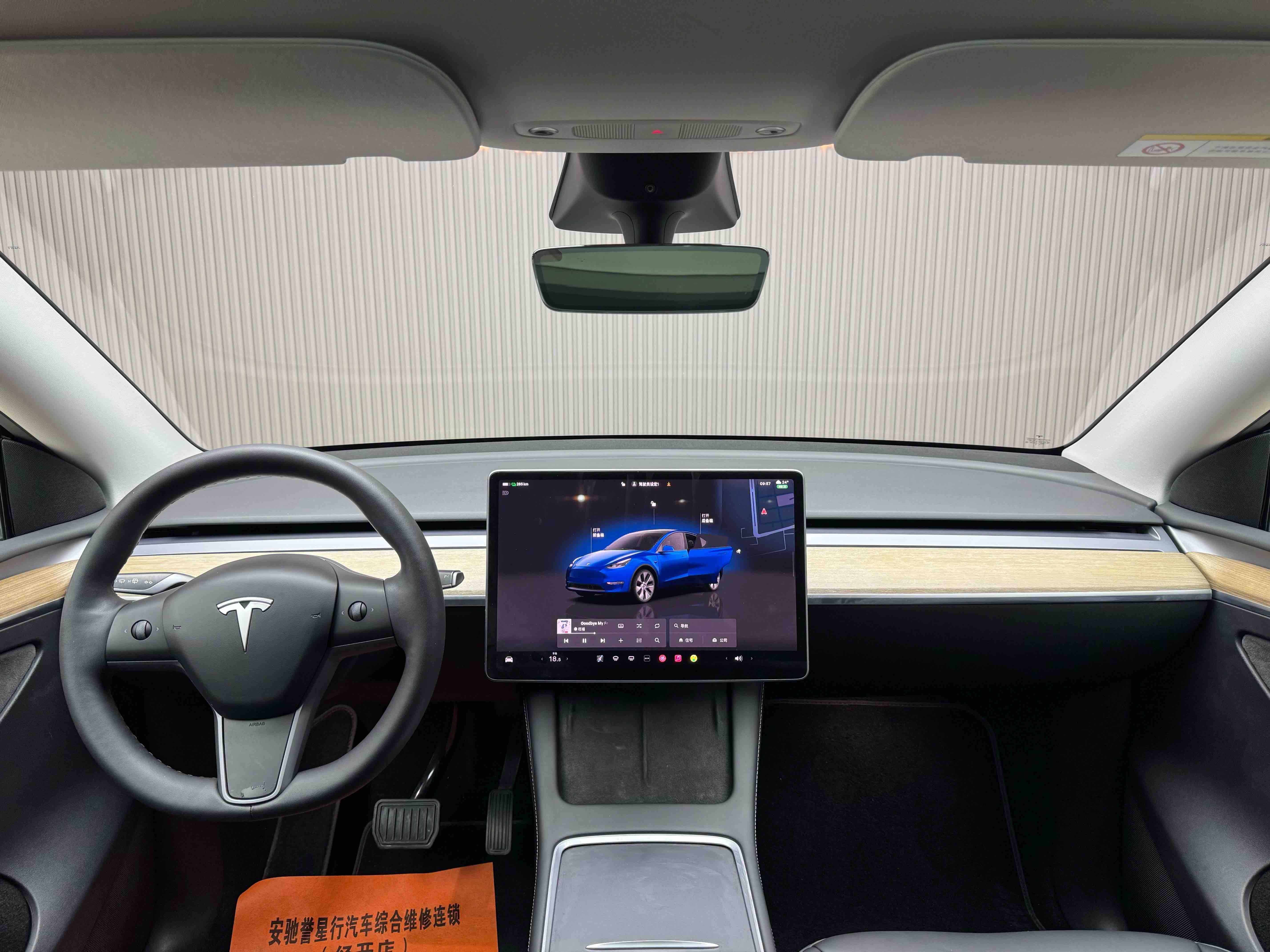 Tesla Model Y 2022 #6 Tesla Model Y 2022 car image #6