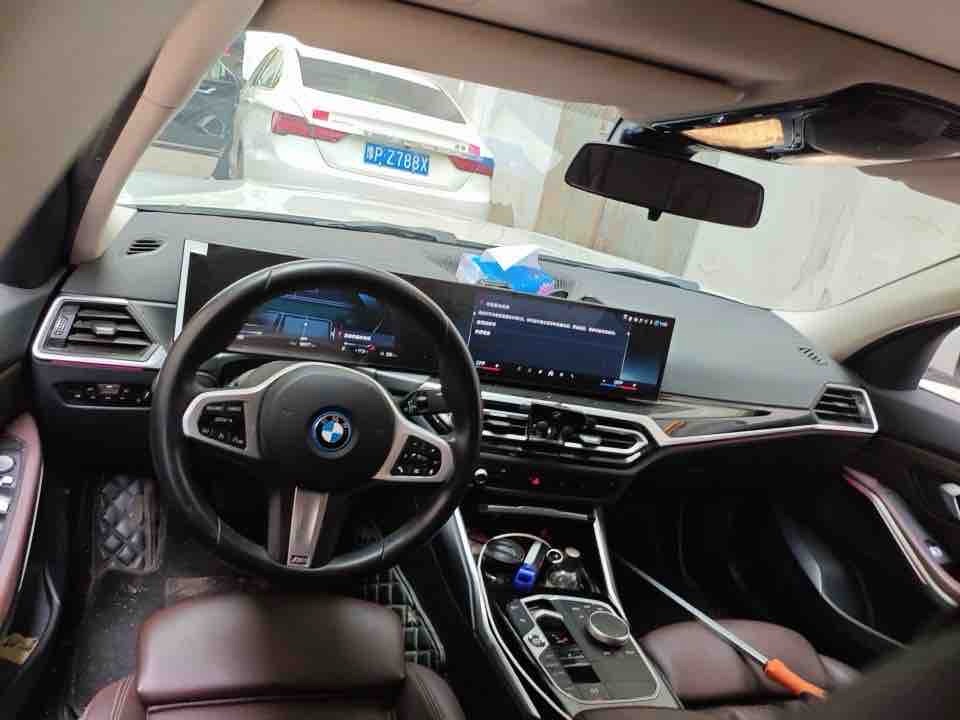 BMW i3 2023 car image #7