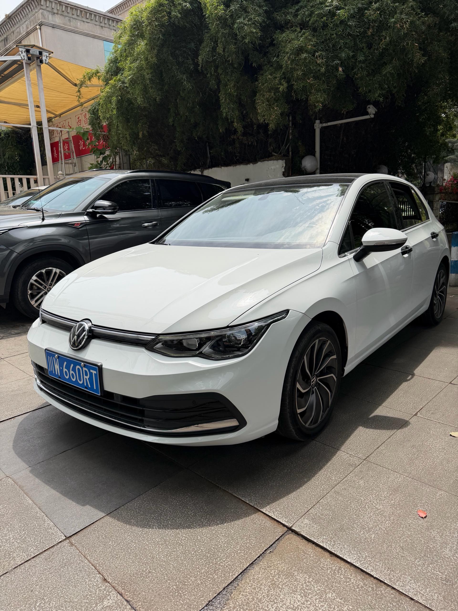Volkswagen Golf 2021 car image 