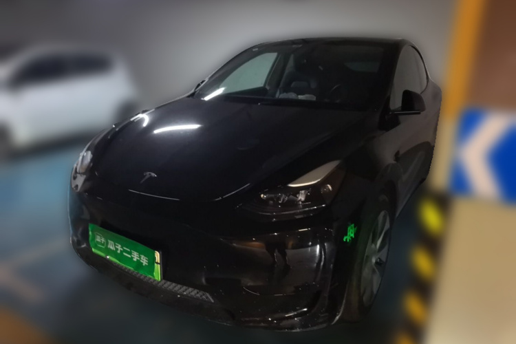 Tesla Model Y 2023 #2 Tesla Model Y 2023 car image #2