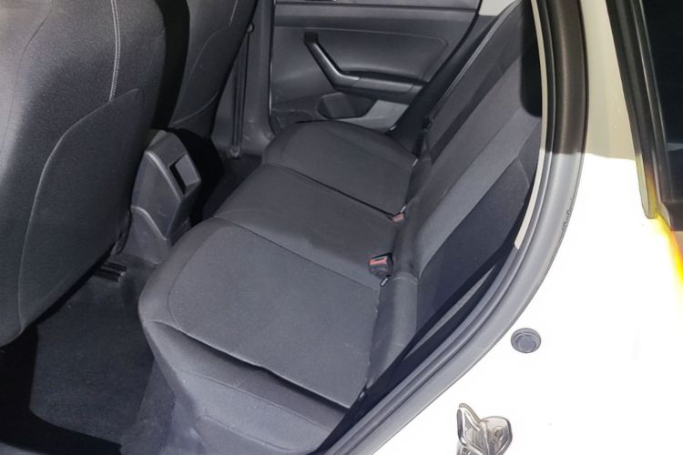 Volkswagen Polo 2021 car image #17