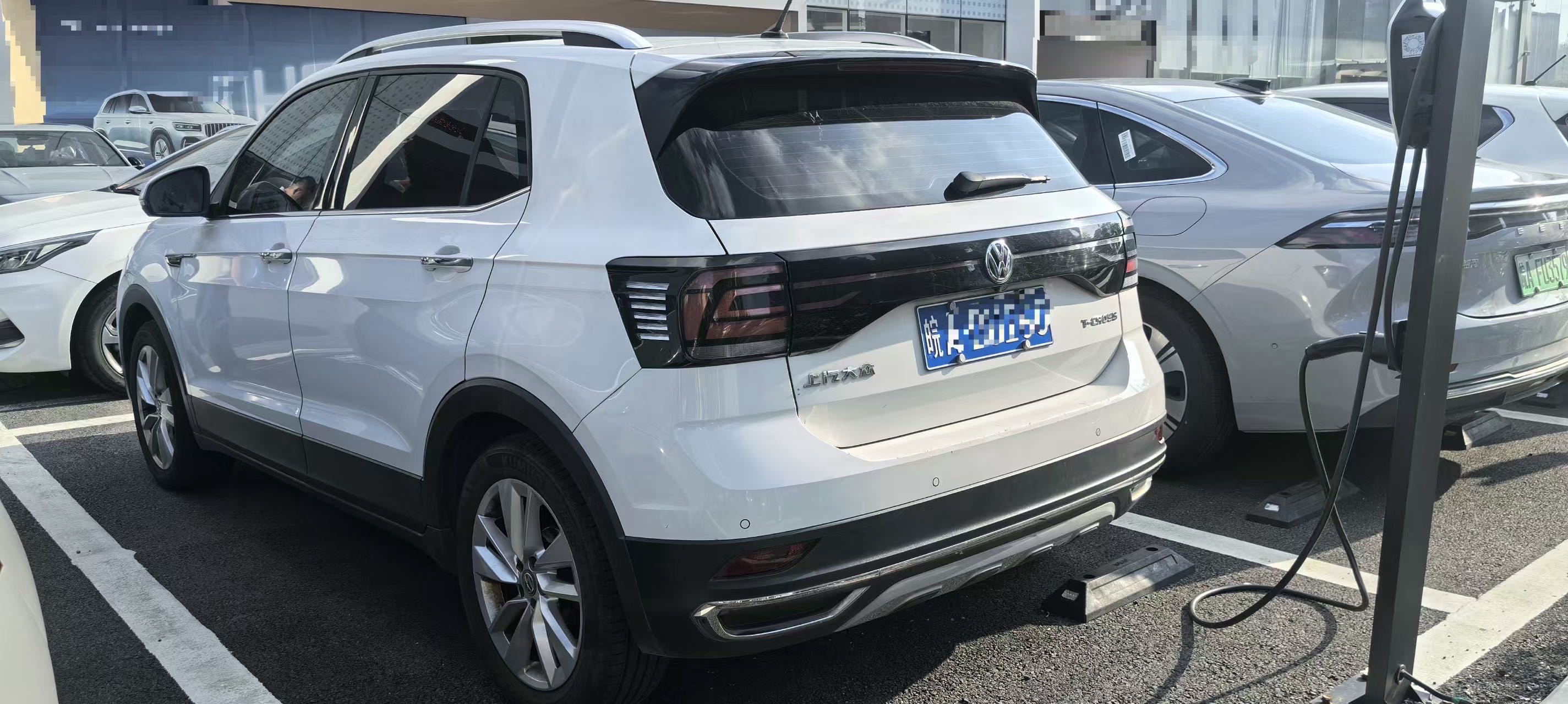 Volkswagen T-Cross 2020 car image #3