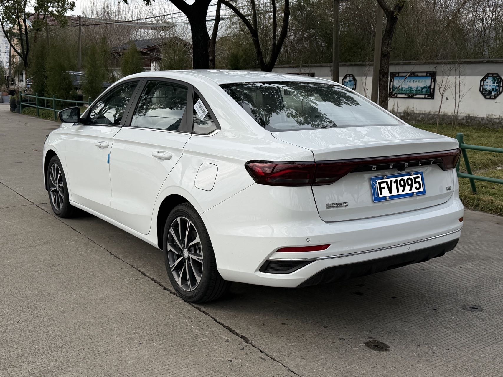 GEELY Emgrand 2026 car image #15