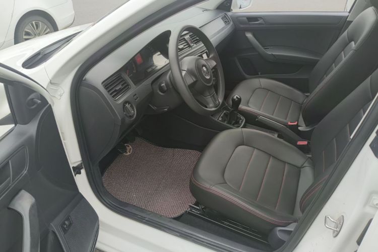Volkswagen Santana 2016 car image #16