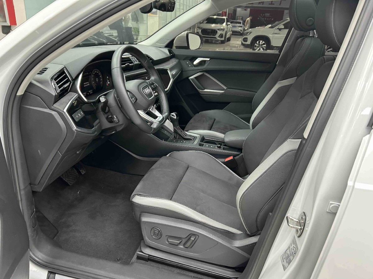 Audi Q3 2022 #7 Audi Q3 2022 car image #7