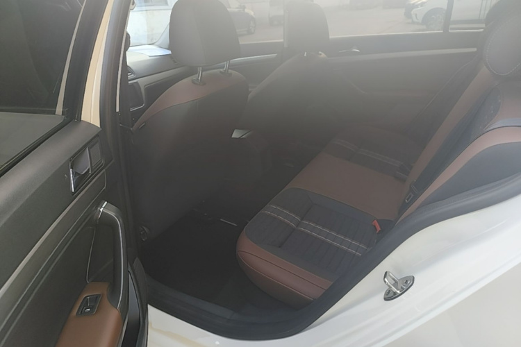 Volkswagen Lavida 2021 imagen de coche #17