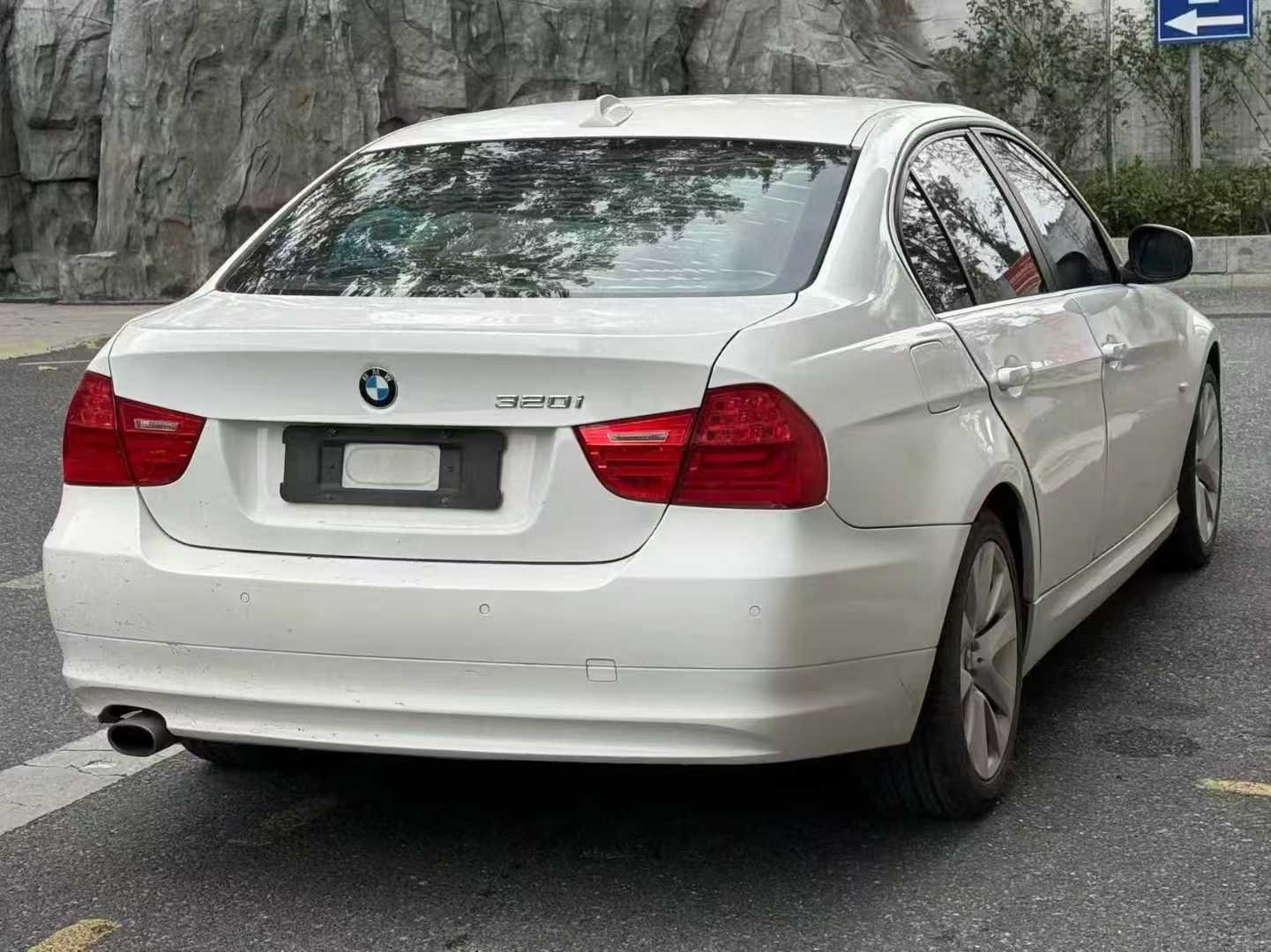 BMW 3 Series (Imported) 2012 изображение автомобиля #2