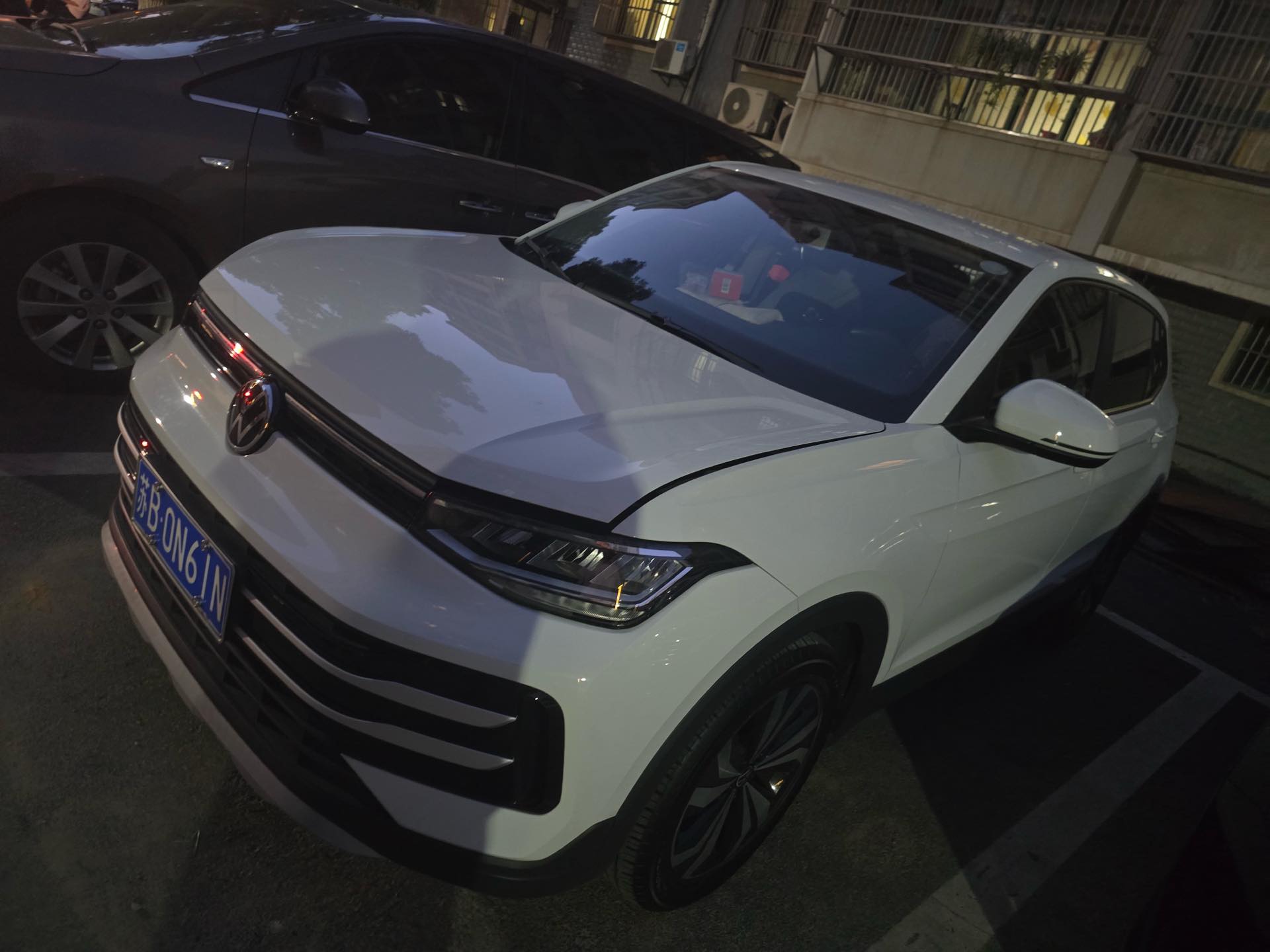 Volkswagen Tharu 2024 imagem de carro 